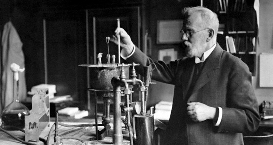 Laboratory solid-state materials research equipment and crystal imagery